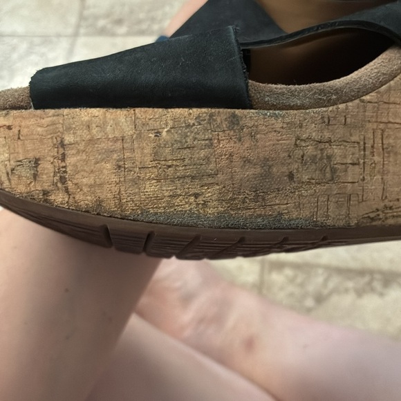 Clarks Black and Brown Wedge Sandals - Picture 14 of 14